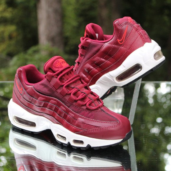 Nike Air Max 95 Team Red Women’s Size 6 - Picture 1 of 12